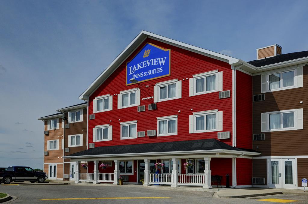 Lakeview Inns & Suites - Brandon Exteriör bild